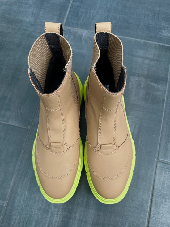 Sorel Shoes - Neon Sorel Boots